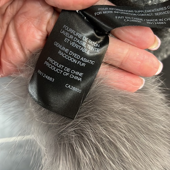 Rudsak sweater tunic perfect over tights or leggings and a long sleeve tee. - Picture 9 of 9